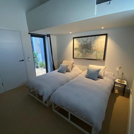 May Road, Stylish Townhouse Туикънам Екстериор снимка