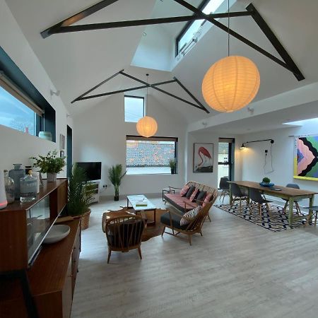 May Road, Stylish Townhouse Туикънам Екстериор снимка